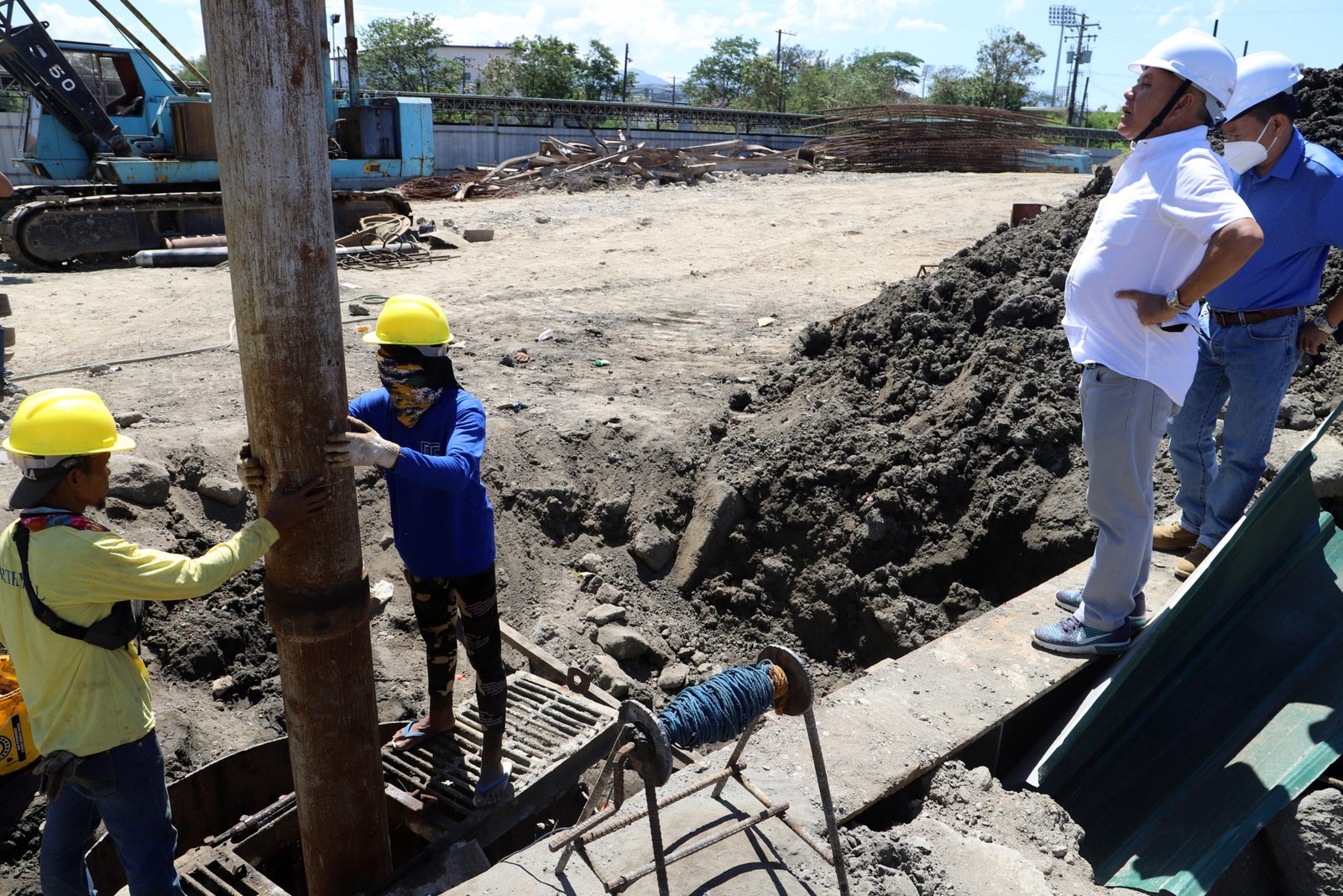 SBMA Chair inspects Magsaysay Bridge construction – The Voice Newsweekly