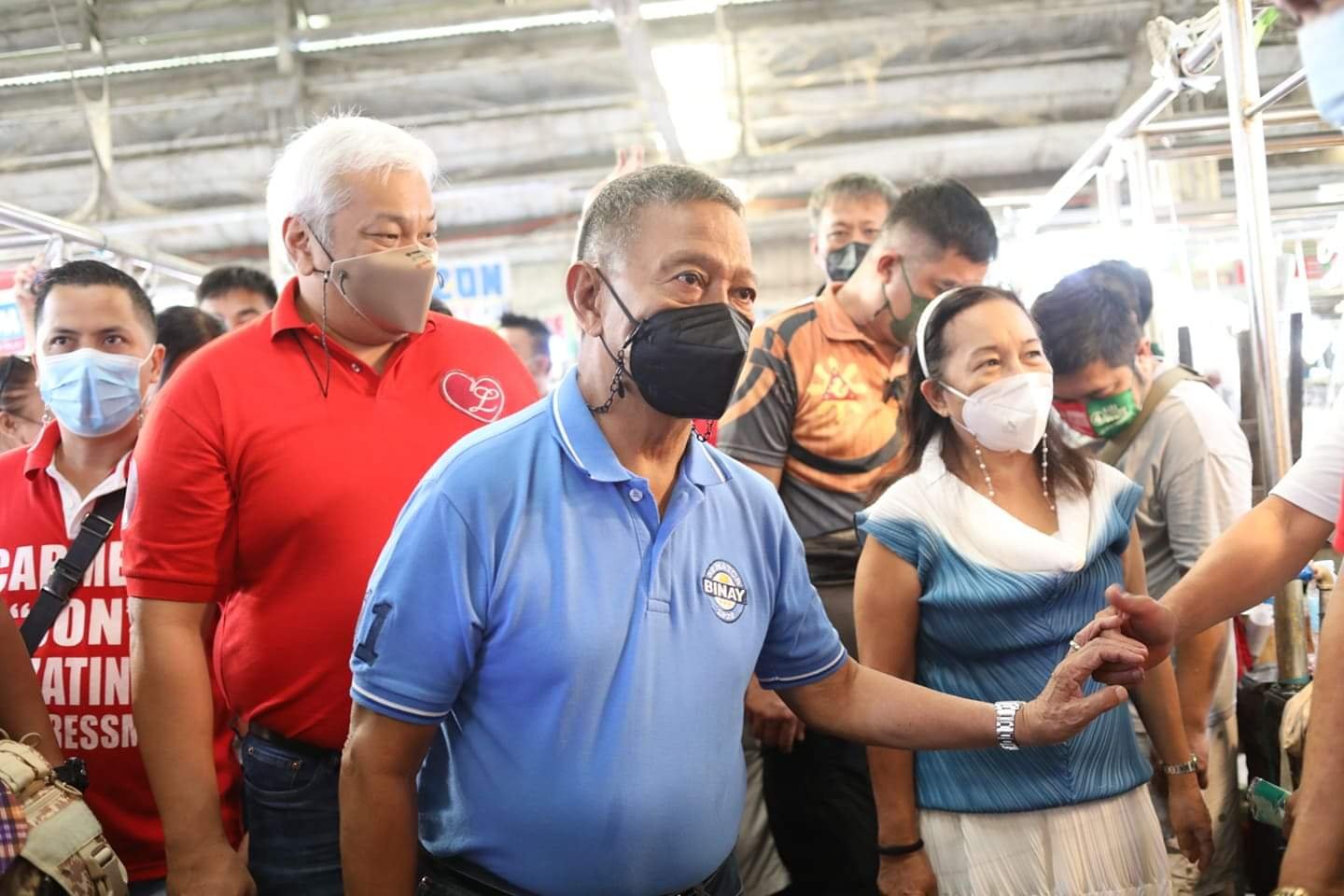 GMA, Binay visit Pampang Market – The Voice Newsweekly