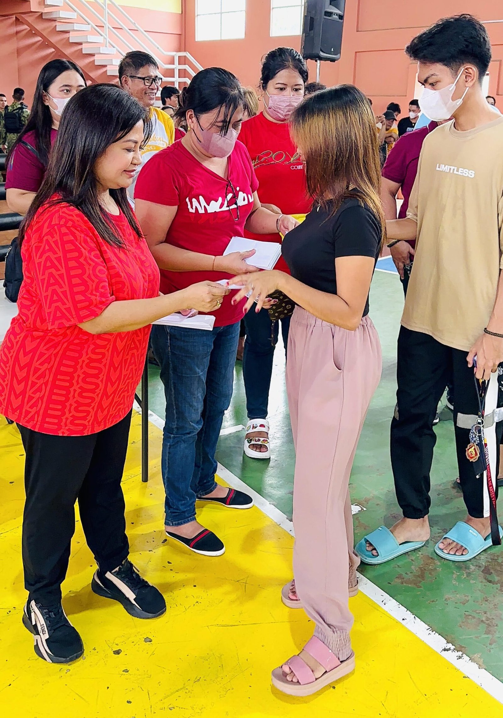 mayor-esmie-pineda-s-birthday-gift-educational-subsidy-for-college